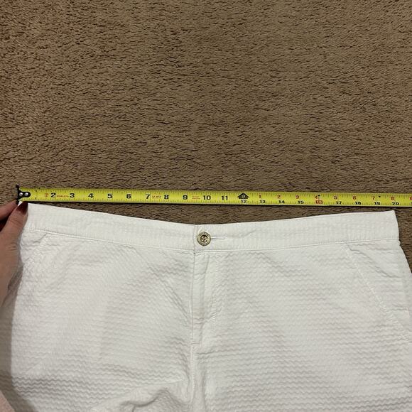 Lilly Pulitzer Women's White Cotton Scalloped Cotton Shorts, Resorts, Size 16 - Picture 4 of 7